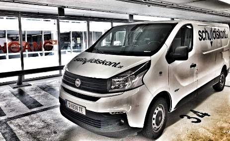 Fiat Talento mit schuldiskont.at Beschriftung